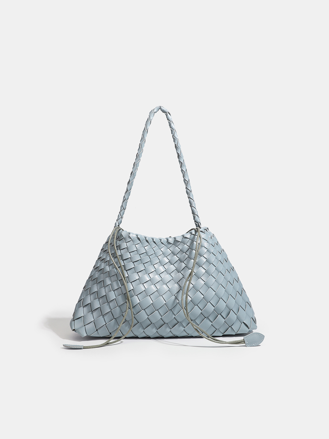 Luckcus Petite Woven Trapeze Shoulder Bag in Linear Grace