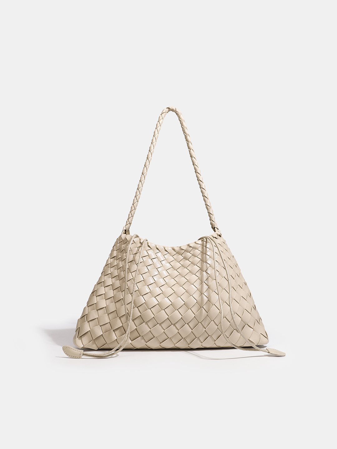 Luckcus Petite Woven Trapeze Shoulder Bag in Linear Grace