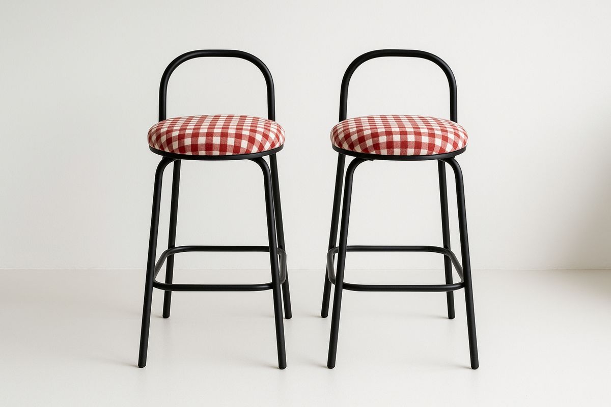Barhocker-Set aus Metall mit rot kariertem Polster