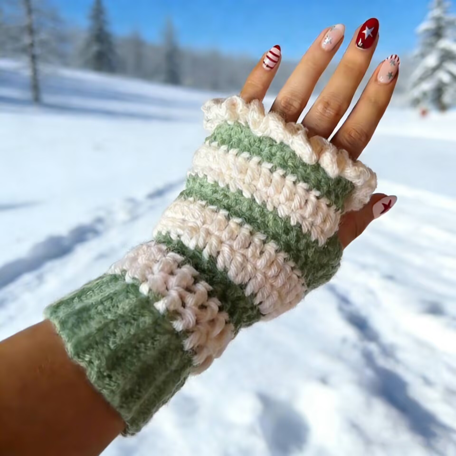 Hand-knitted gloves