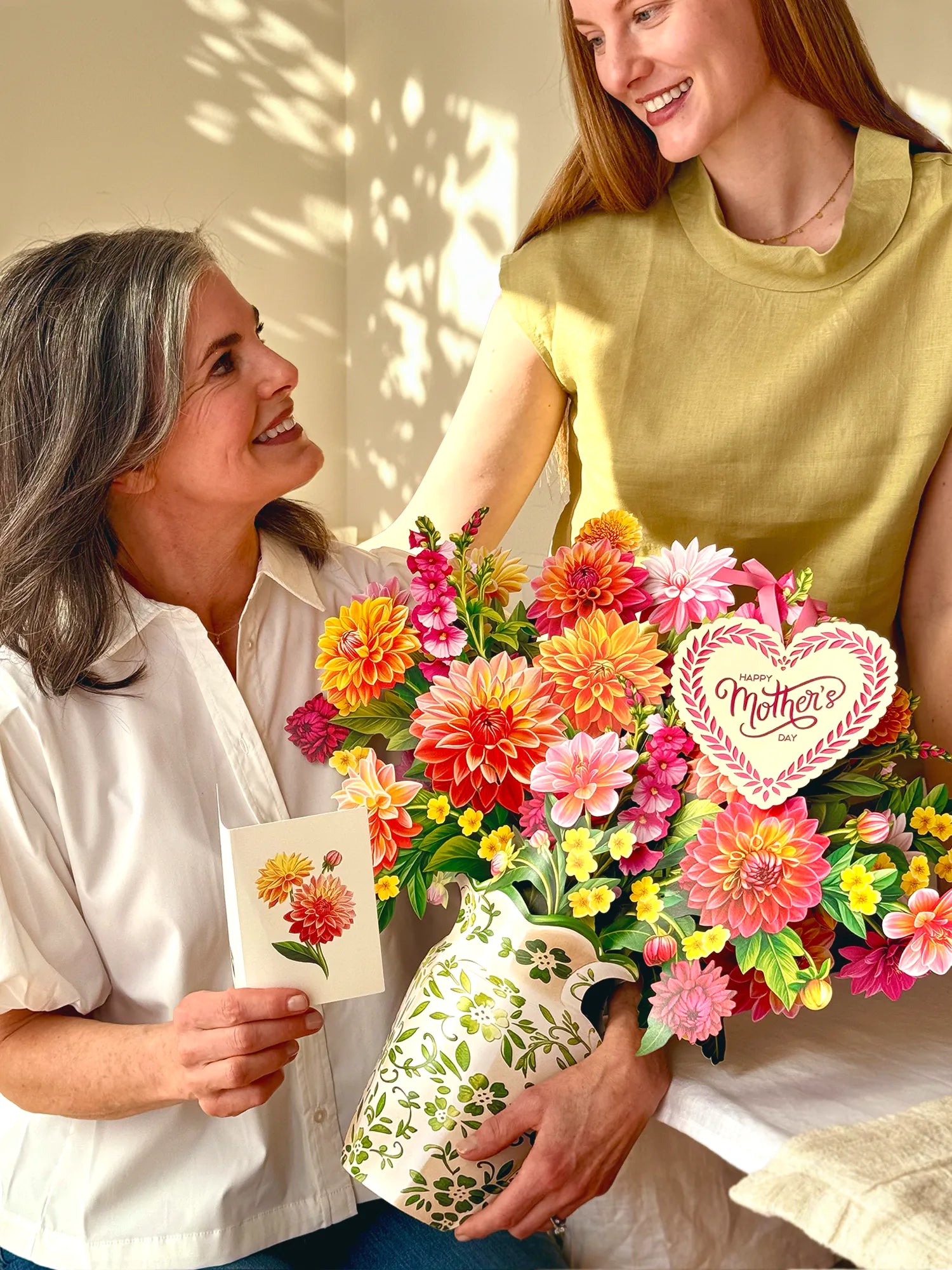 Grande Dahlia Sunrise + Free Heart