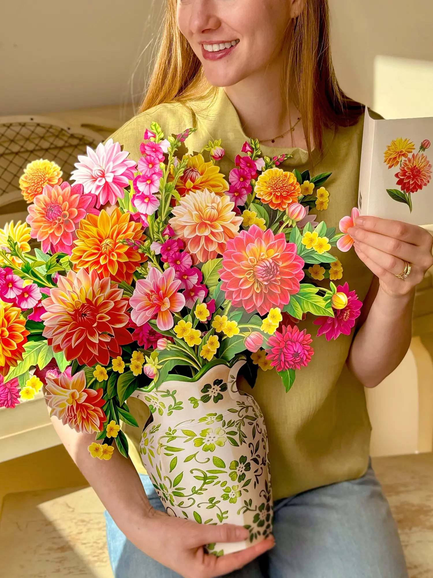 Grande Dahlia Sunrise + Free Heart