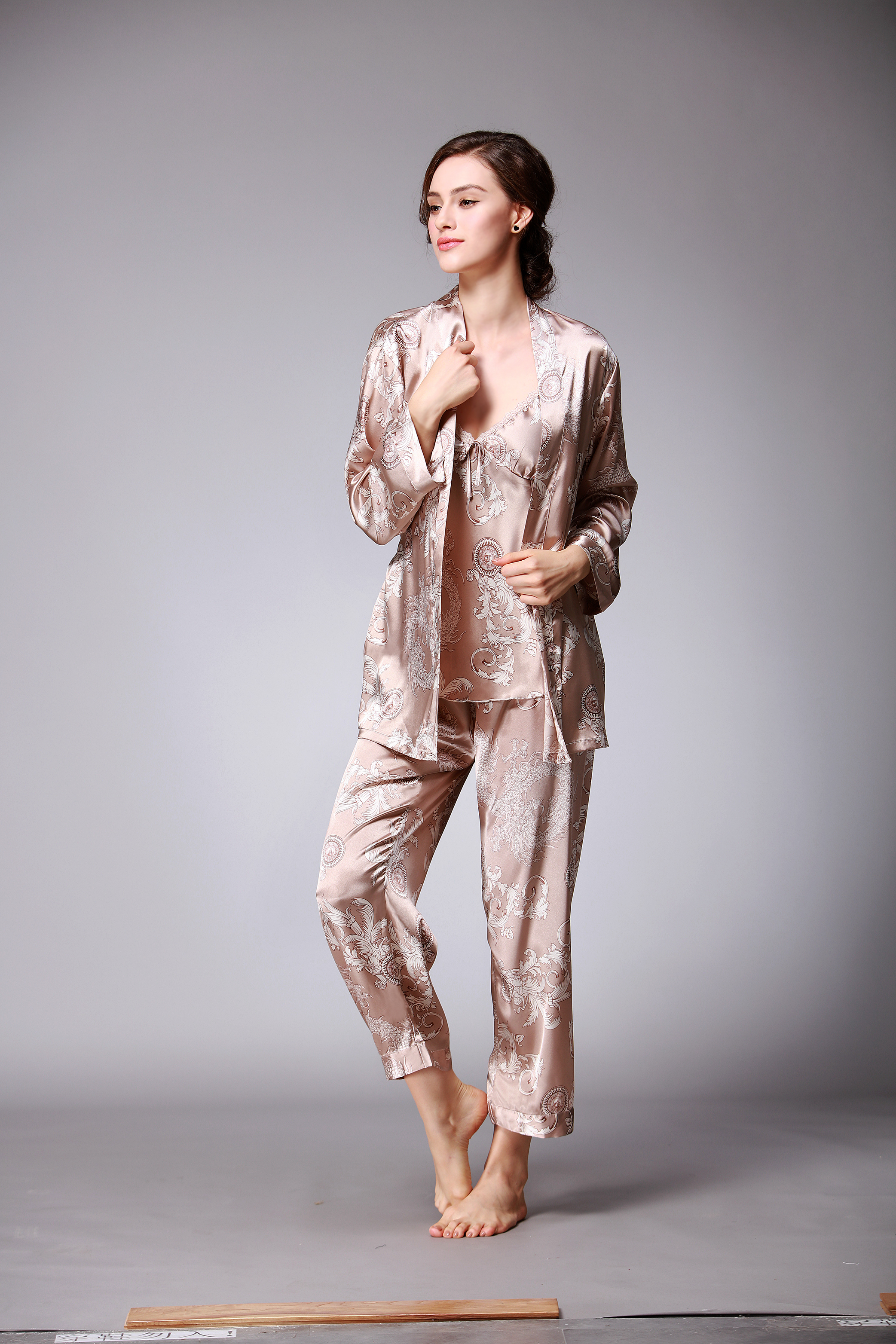 Ice silk pajamas for women, simple and casual spring and summer, dragon robe print loungewear
