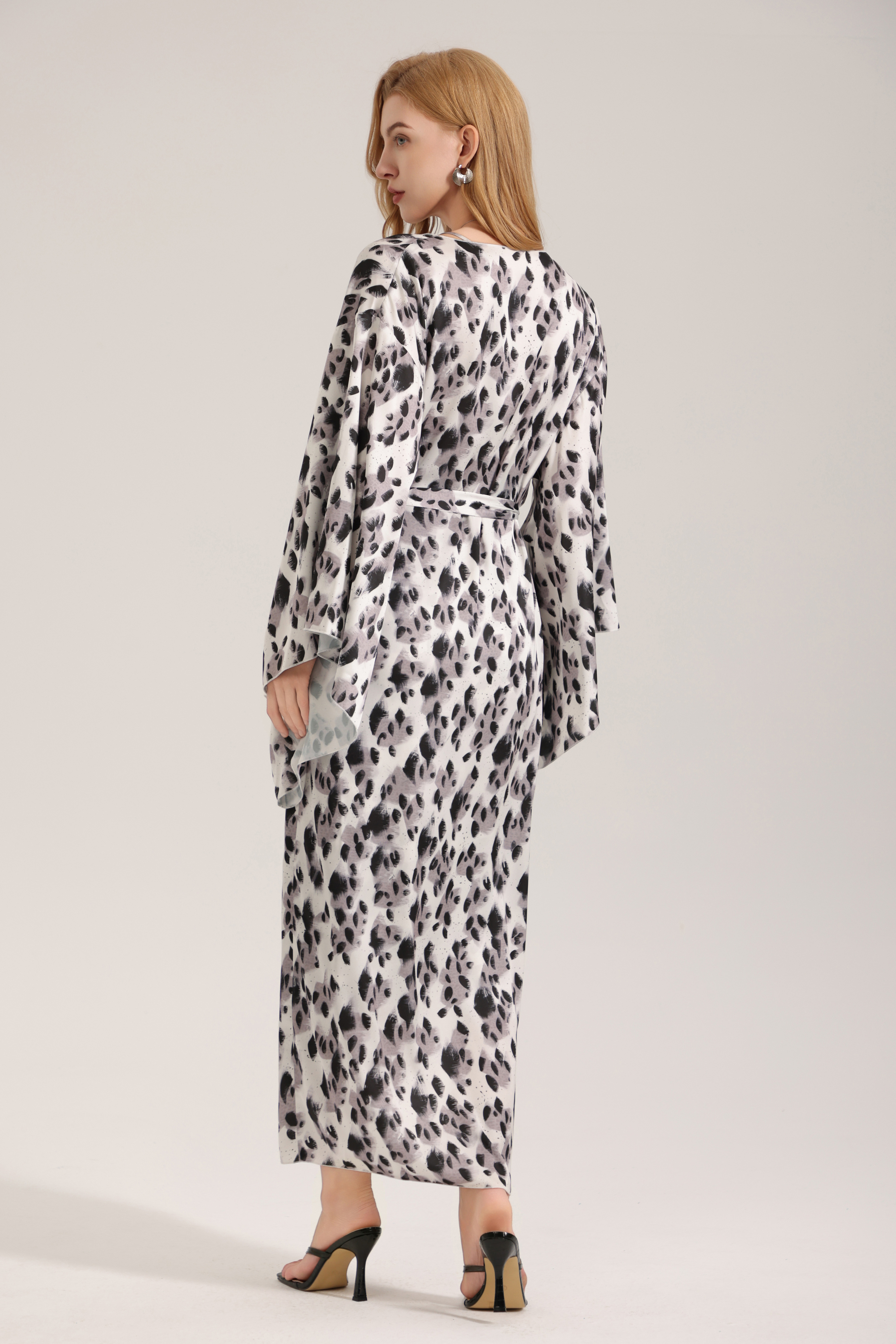 High-end printed satin chiffon camisole robe two-piece set for spring and summer-touch of charm