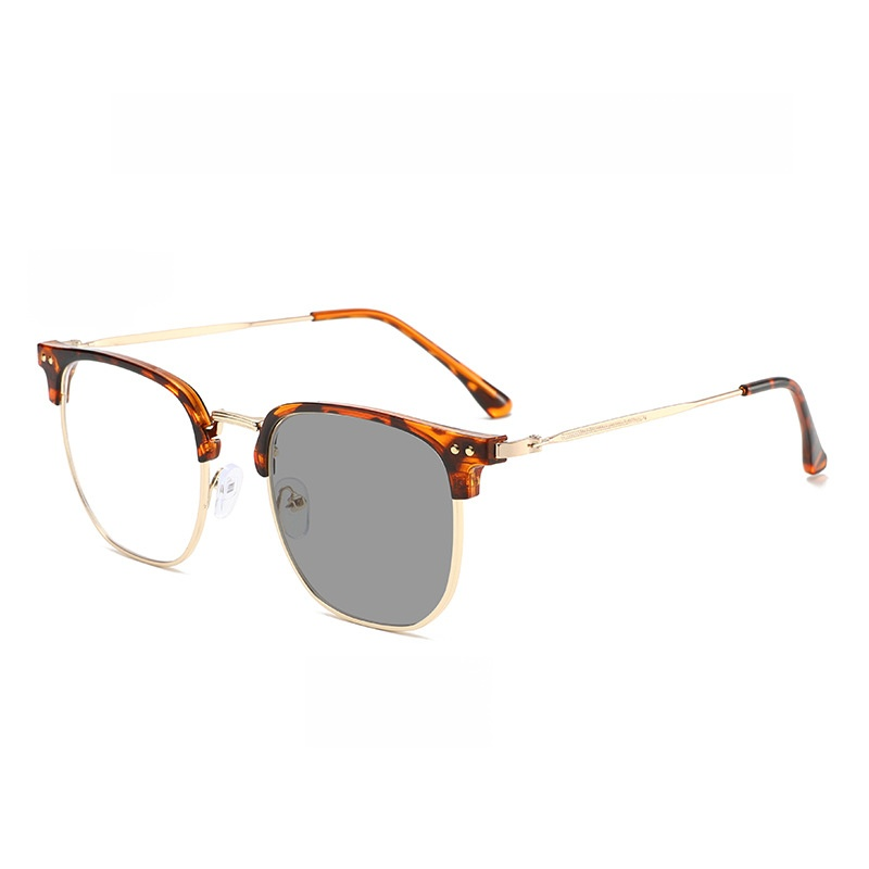 [No Eye Exam Required] Retro-Style Smart Zoom Photochromic Reading Glasses【It also features photochromic properties, blue light protection, and fatigue reduction!】