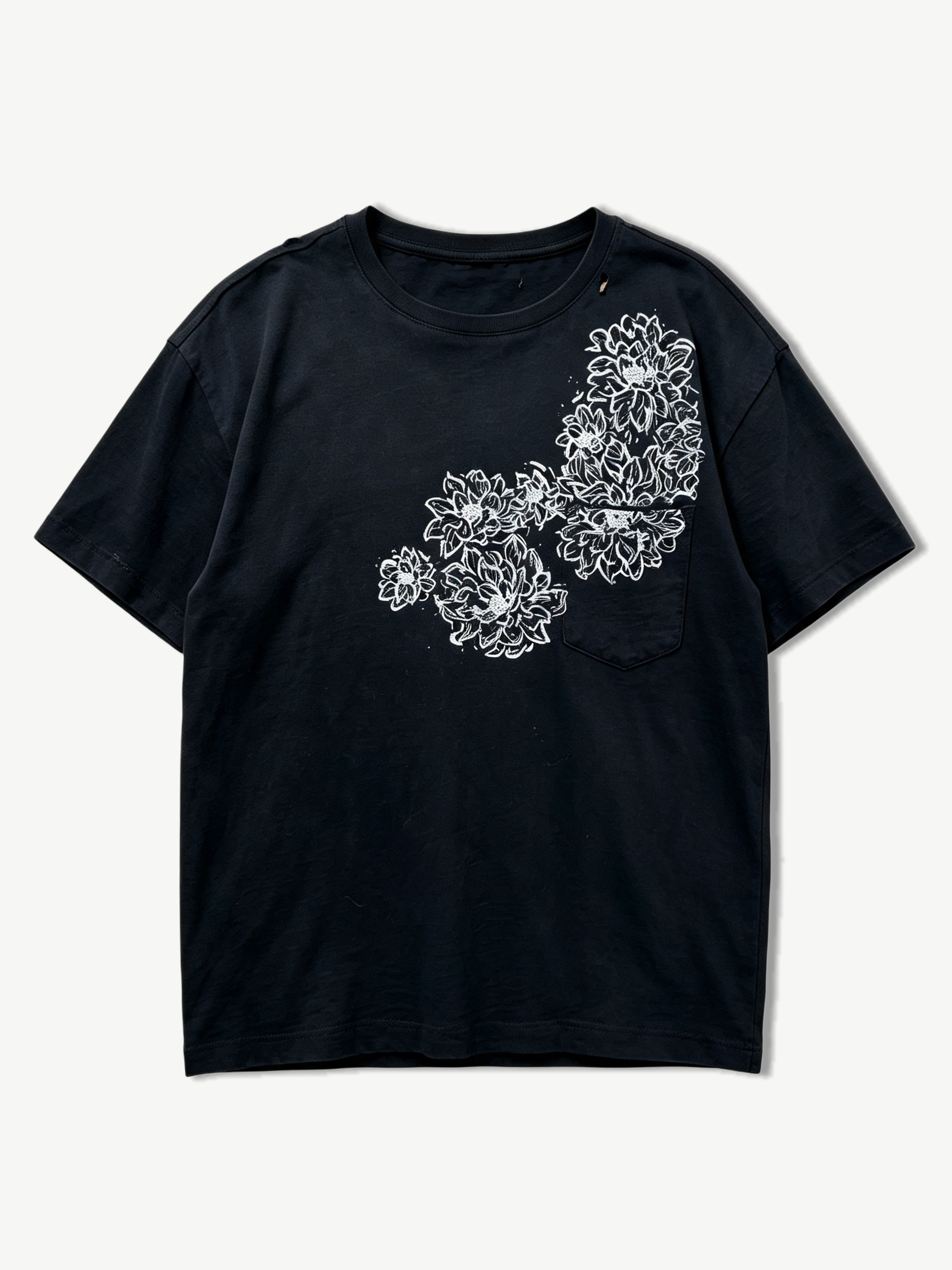 BLACK LOTUS TEE