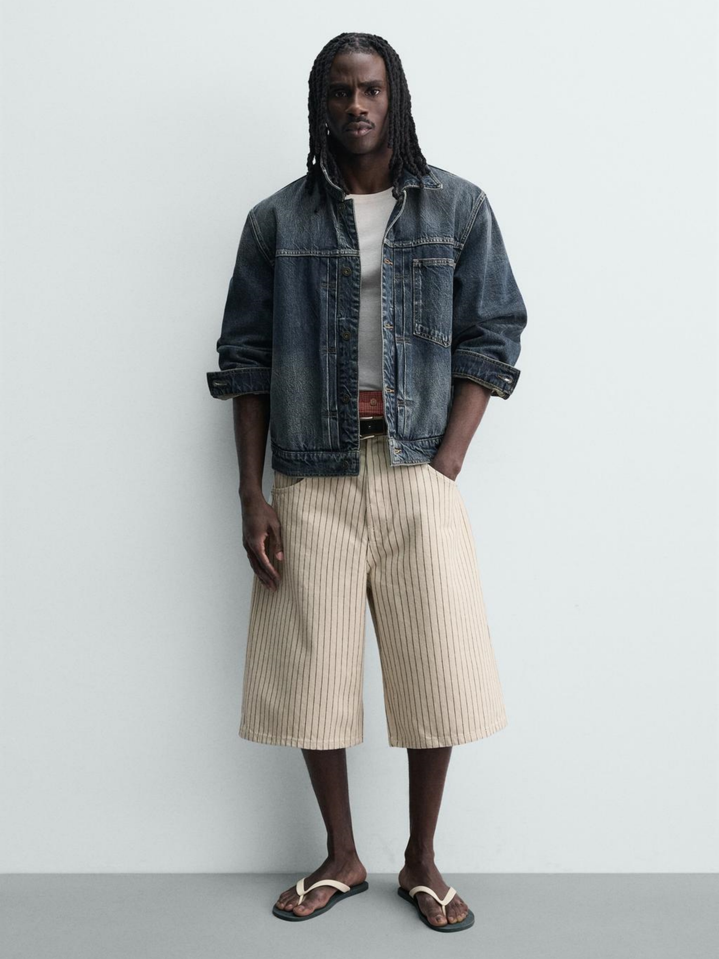 PINSTRIPE WIDE-LEG CAPRI SHORTS