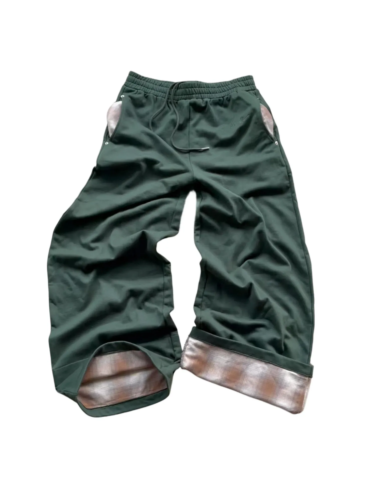 LAZY PLAID SWEATS
