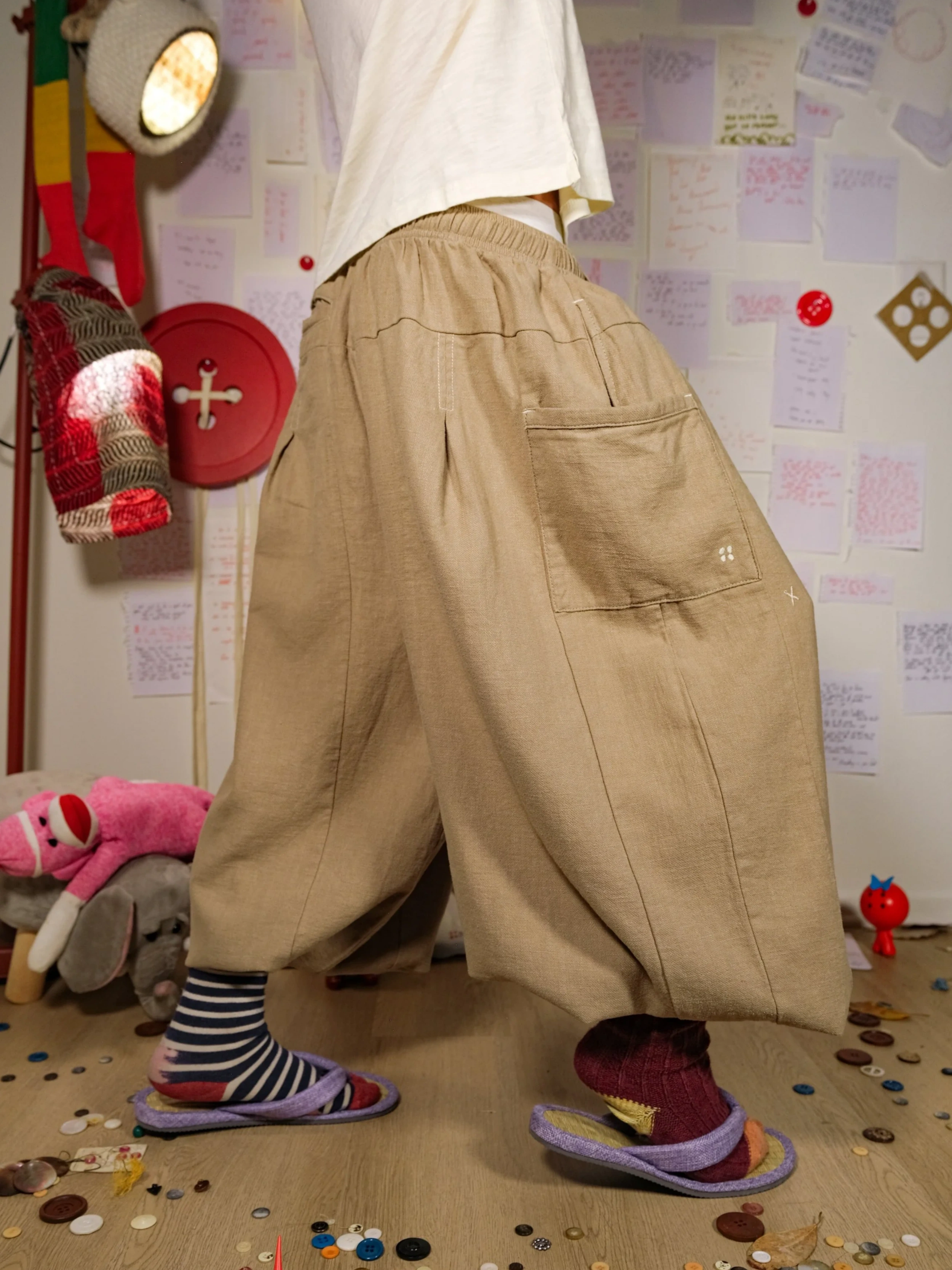 FLAX PLEATED WIDE-LEG PANTS | BLACK