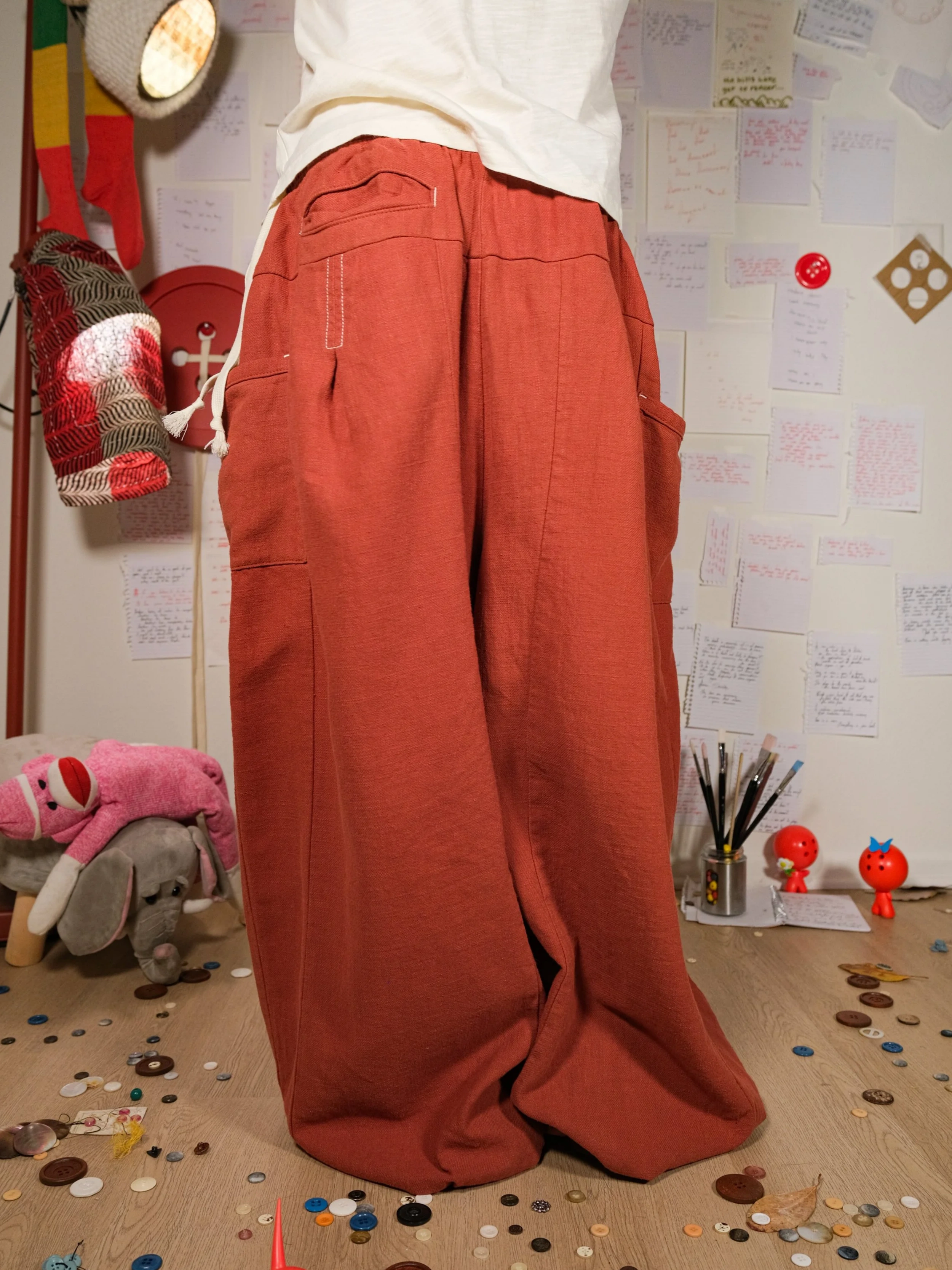 FLAX PLEATED WIDE-LEG PANTS | BLACK