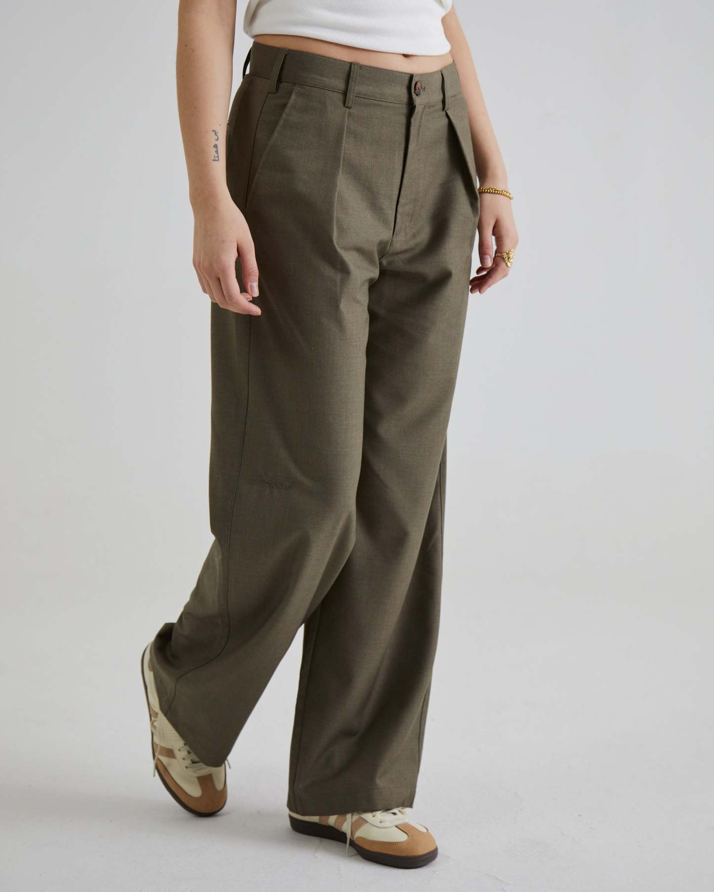 SOHO PLEATED PANTS