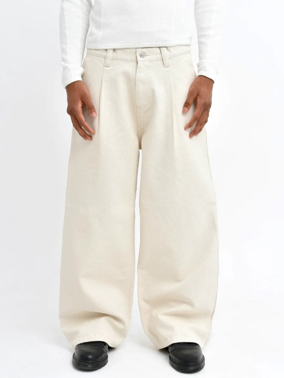 OKAYAMA PLEATED WIDE-LEG PANTS