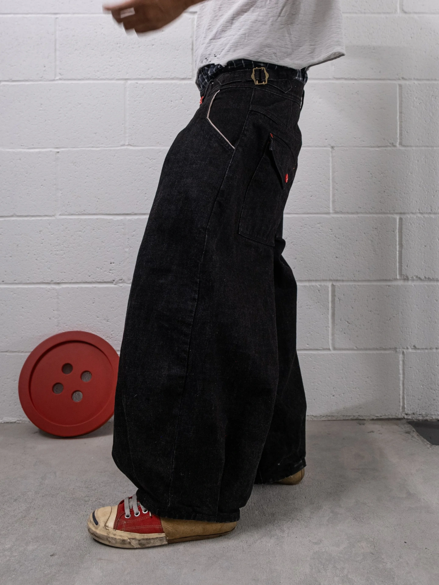 PLEATED BALLOON DENIM