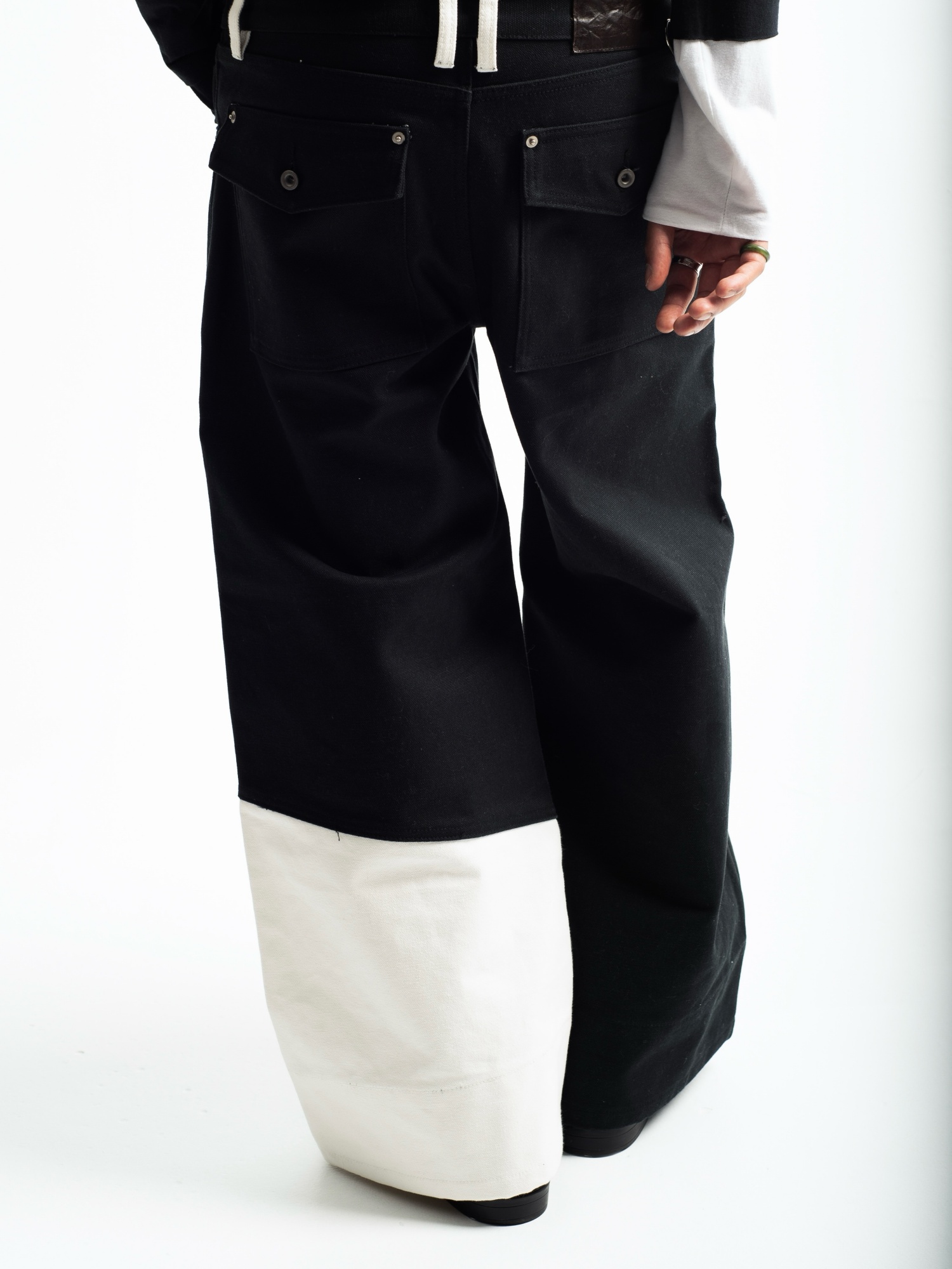 OSCURO STRAIGHT-WIDE LEG CANVAS PANTS