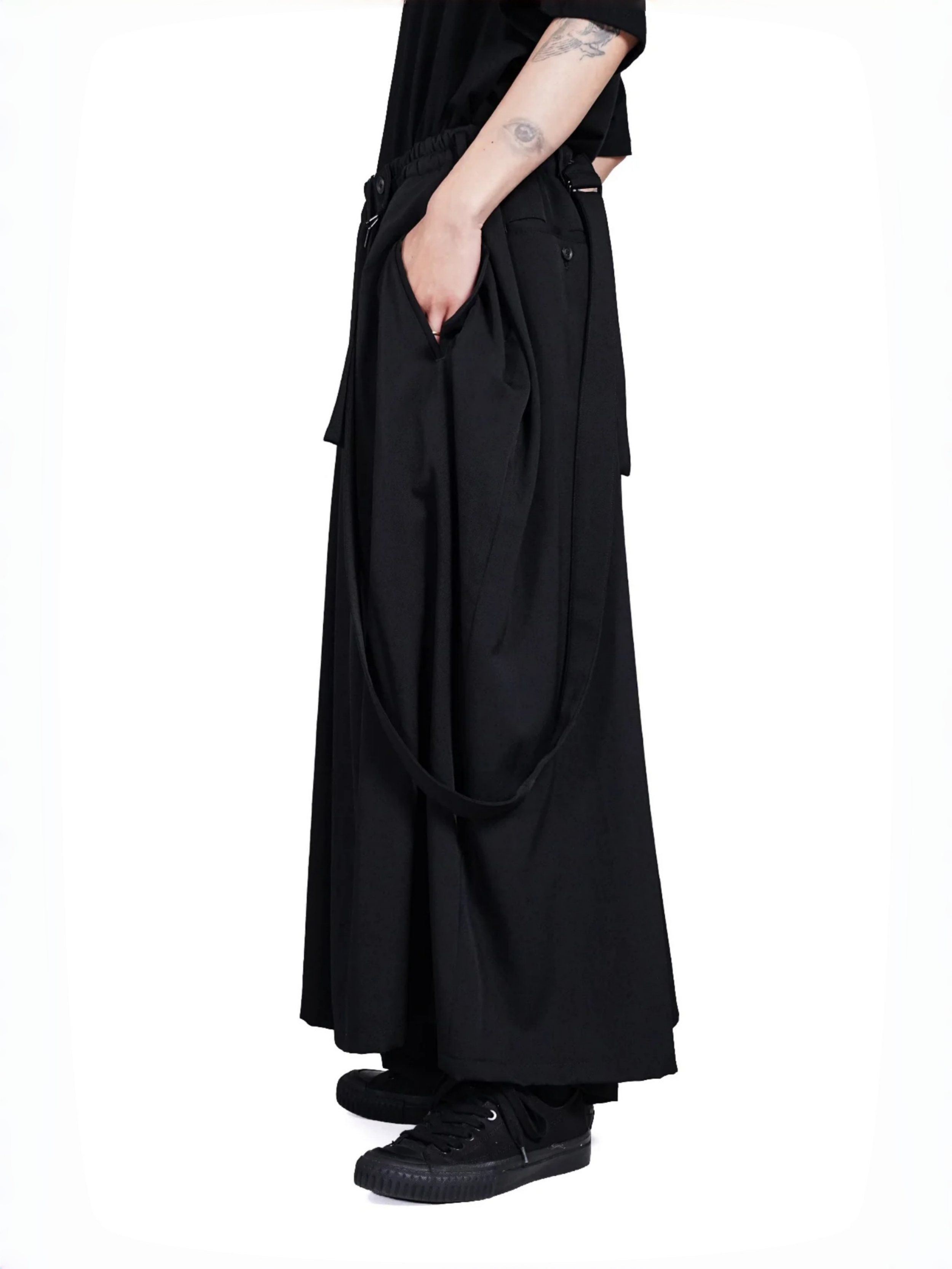 WOOL GABARDINE TWIST PANTS