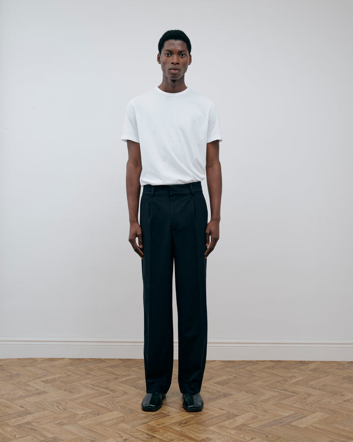 SOFT HANDLE ESSENTIAL PLEATED TROUSERS