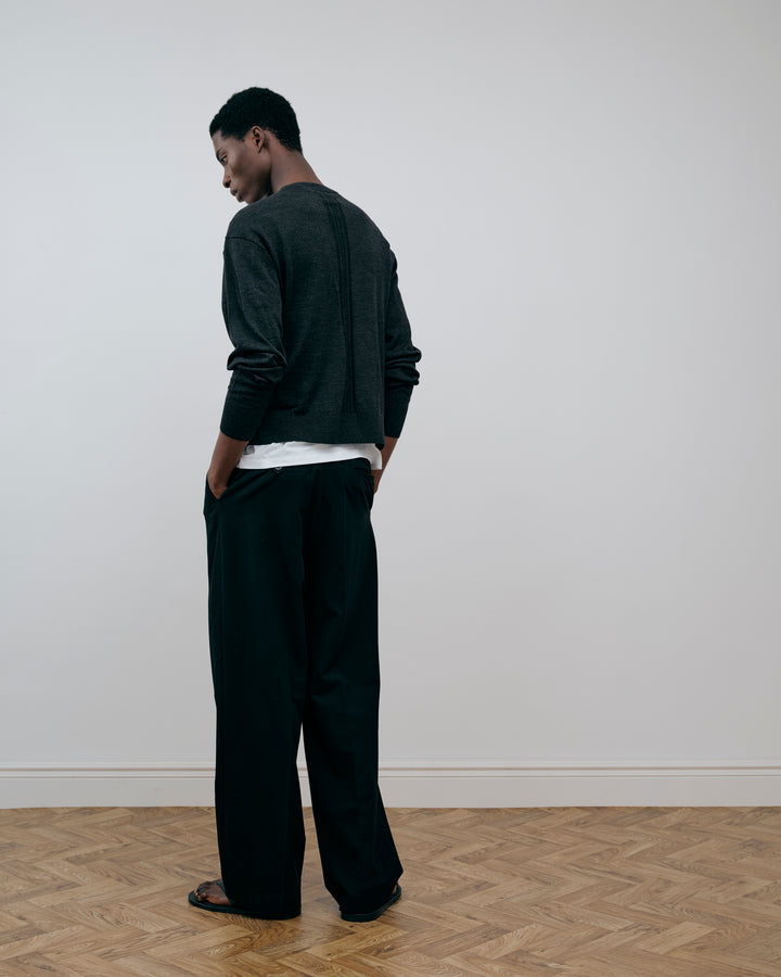 SOFT HANDLE ESSENTIAL PLEATED TROUSERS