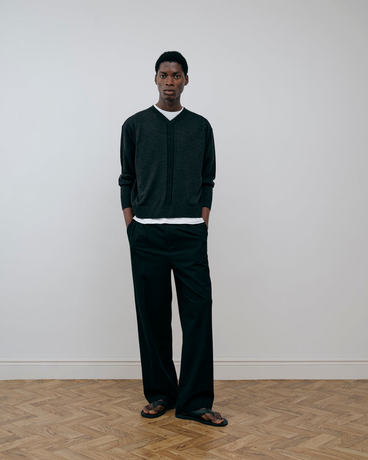 SOFT HANDLE ESSENTIAL PLEATED TROUSERS