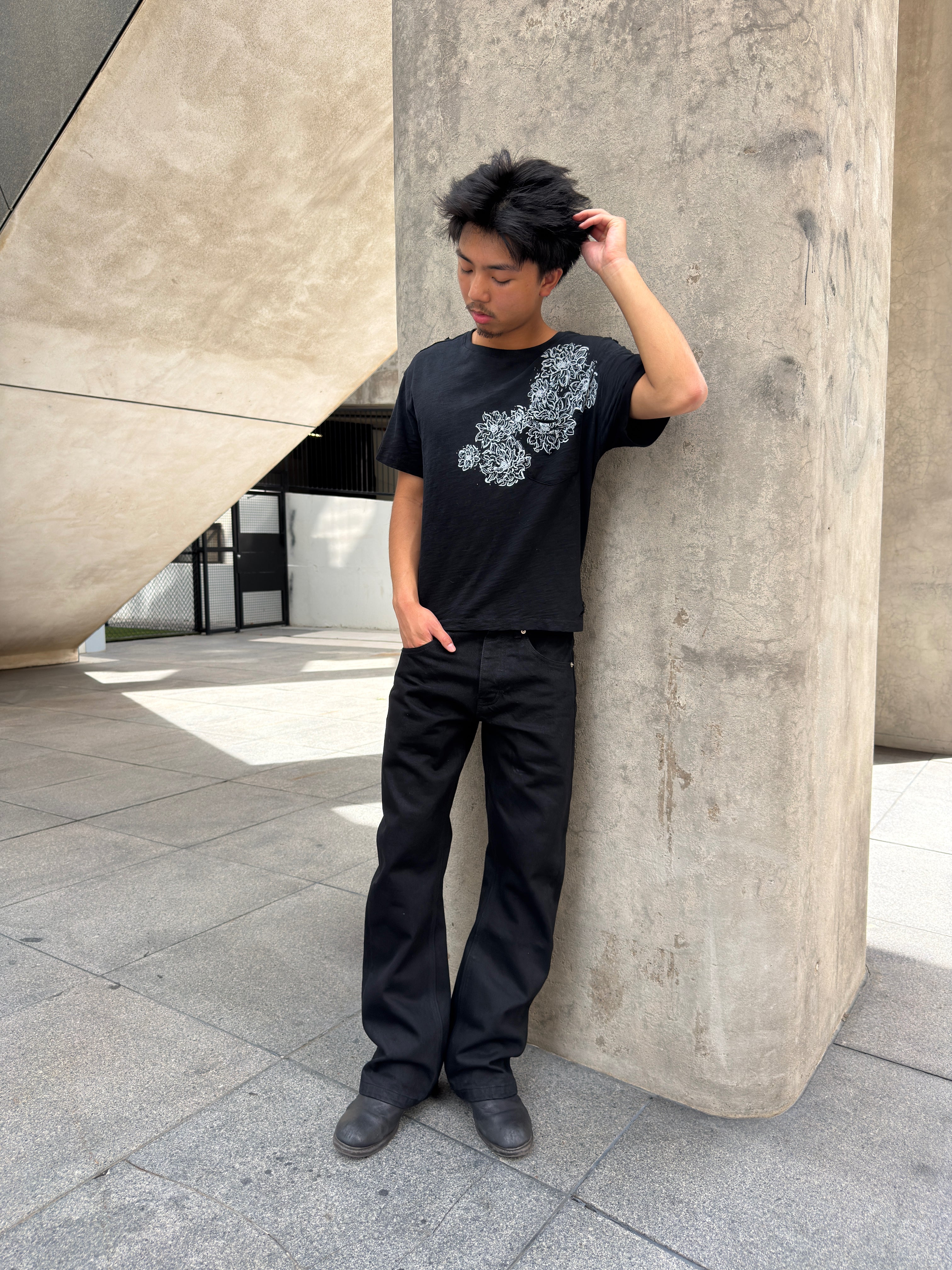 BLACK LOTUS TEE