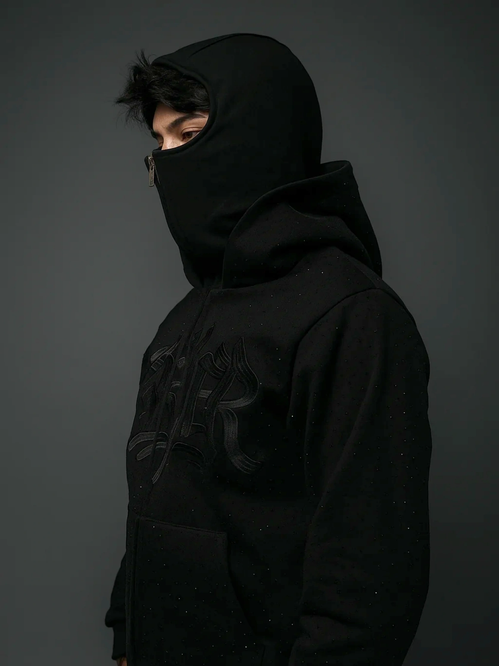 DIAMOND HODDIE | BLACK