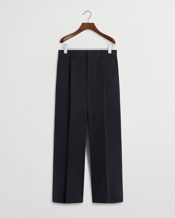 SOFT HANDLE ESSENTIAL PLEATED TROUSERS