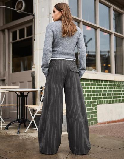 BARREL-SHAPED PLEATED PANTS