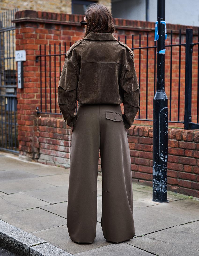 BARREL-SHAPED PLEATED PANTS