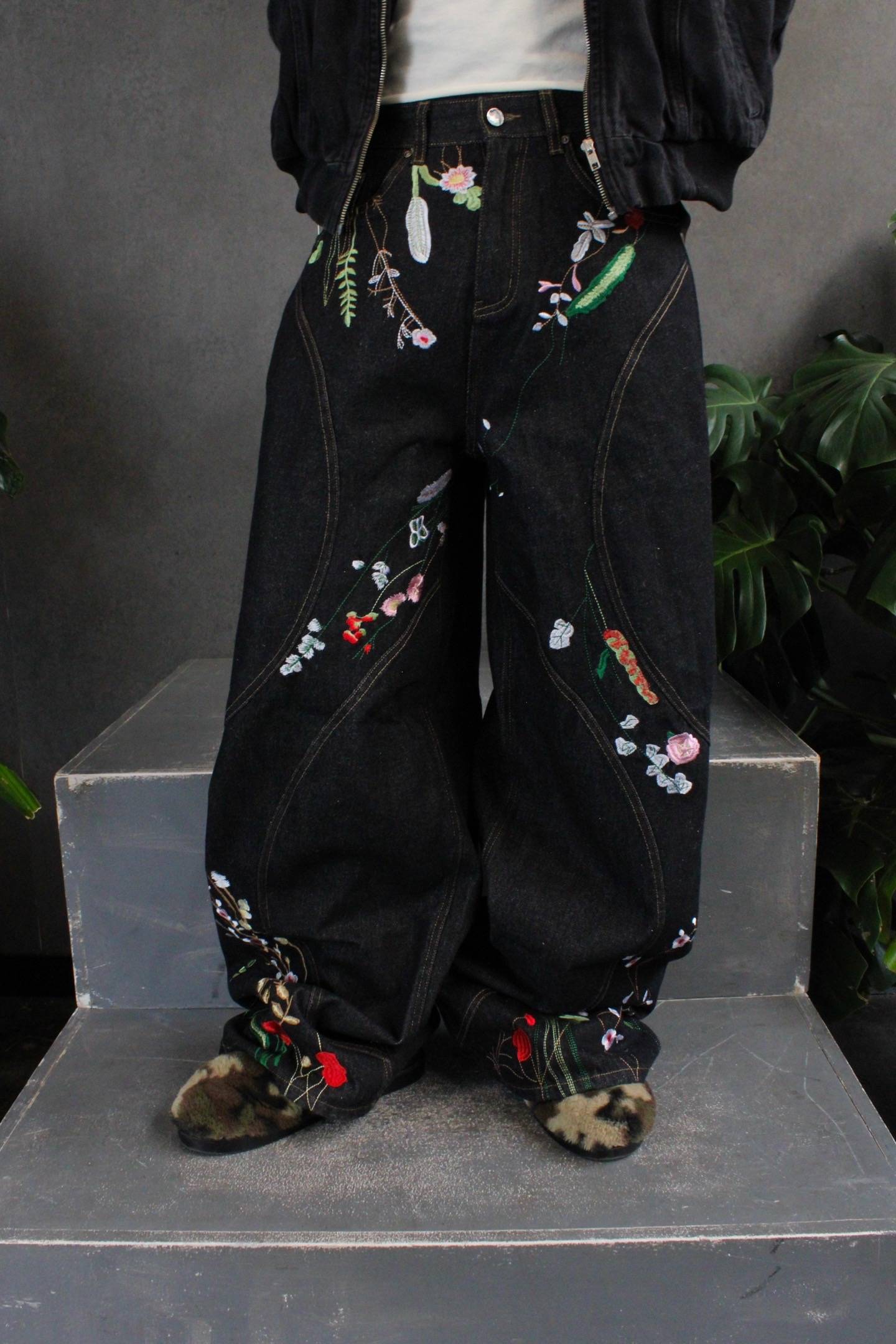 "FLORAL" BAGGY DENIM