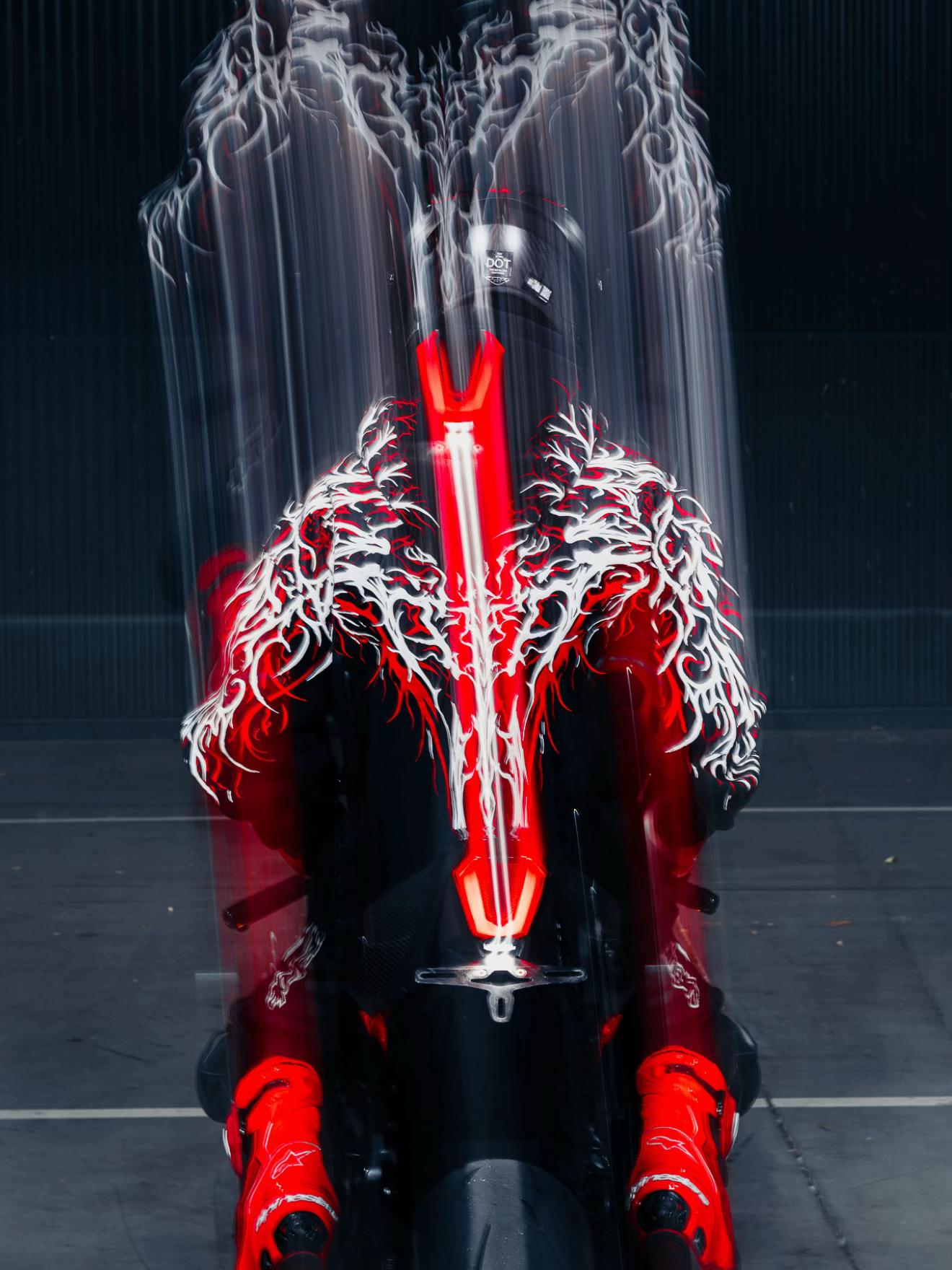 REFLECTIVE HOODIE