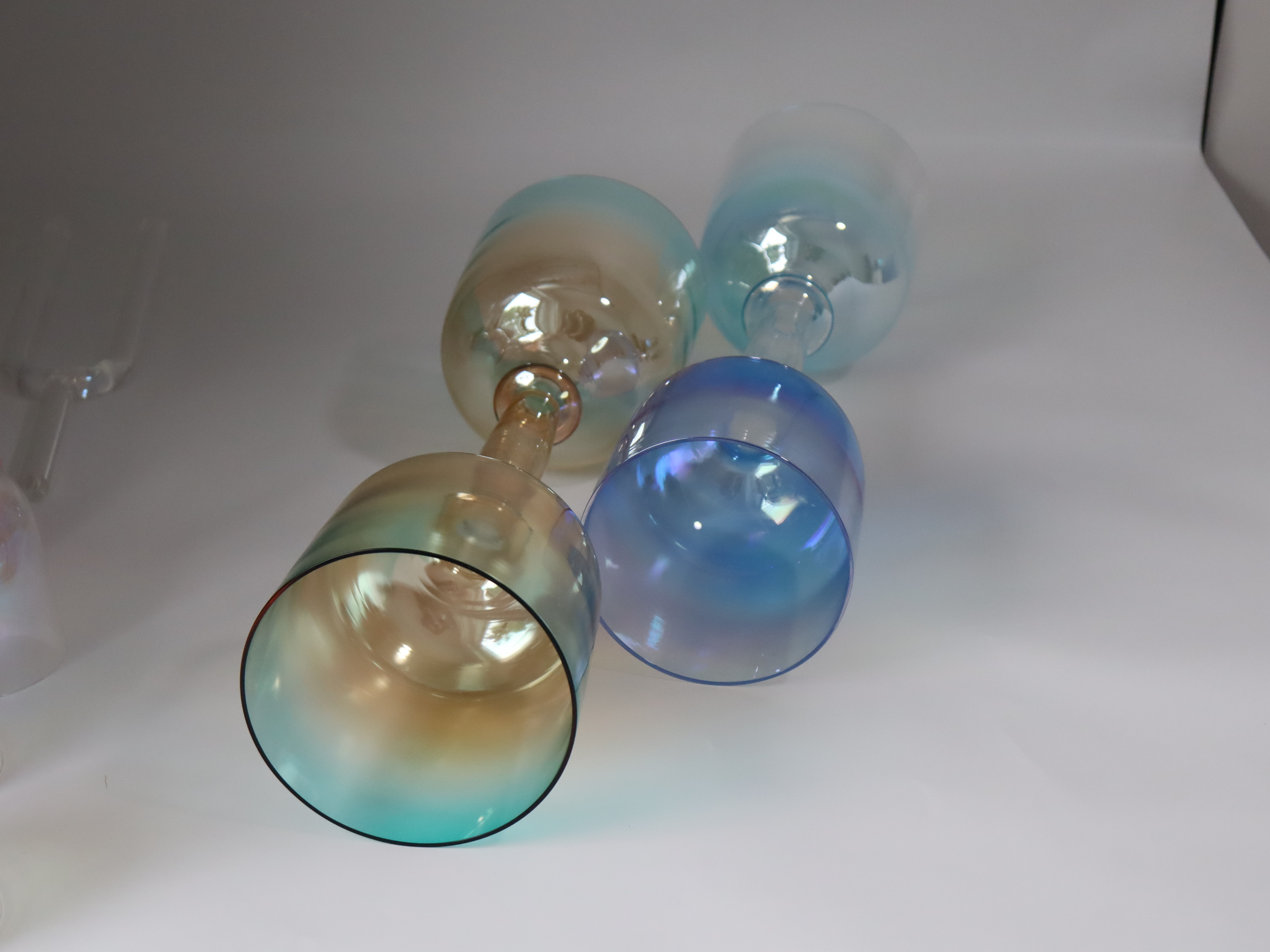 Premium Iridescent Lacquer Double-Headed Chalice Crystal Singing Bowl (Practitioner)