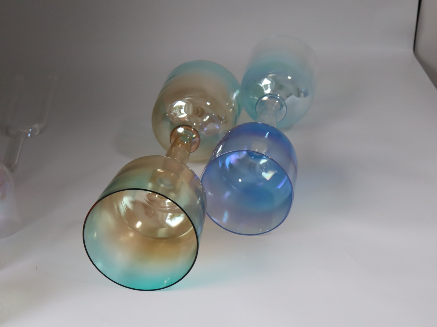 Premium Iridescent Lacquer Double-Headed Chalice Crystal Singing Bowl (Practitioner)