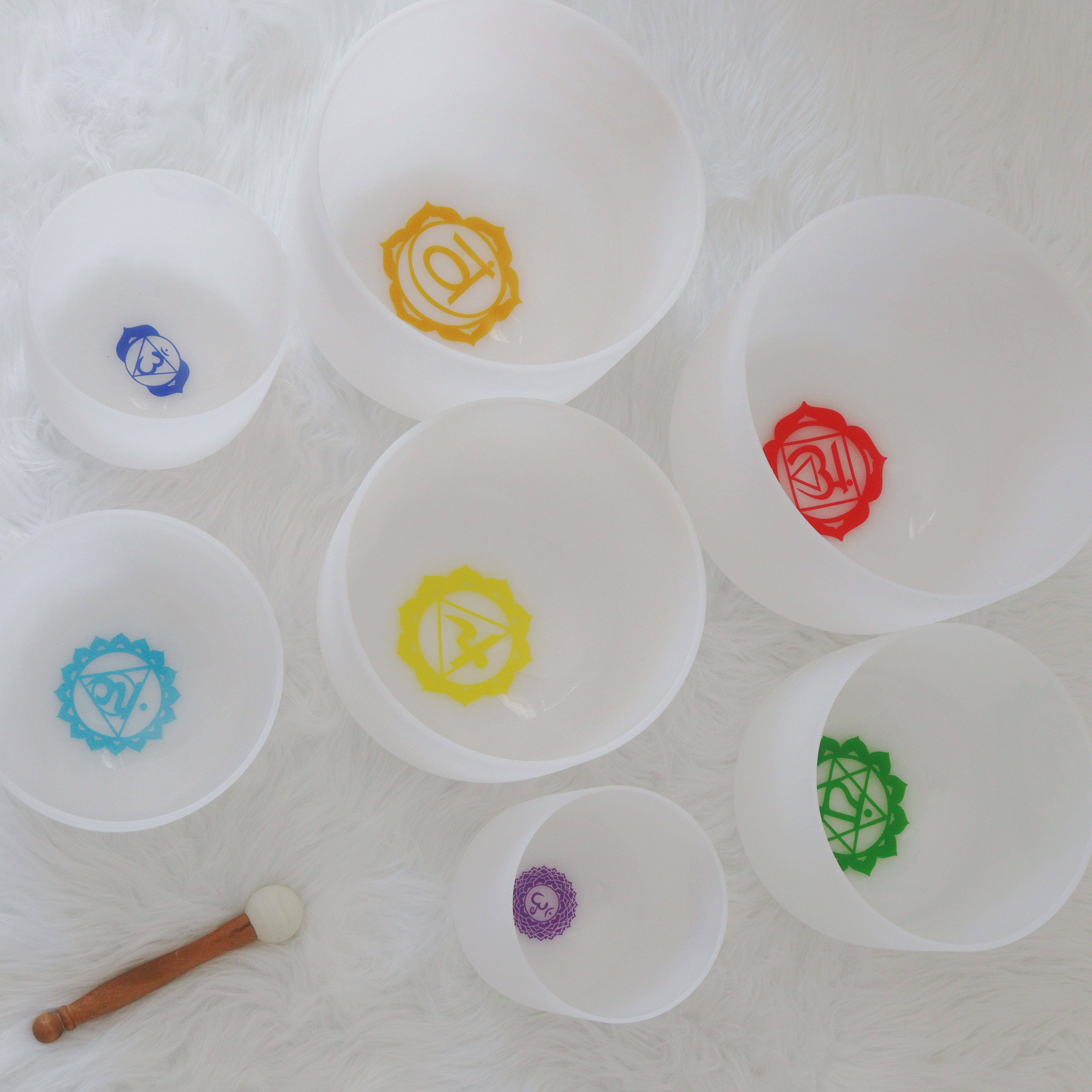 7-Chakra White Frosted Crystal Singing Bowl Set