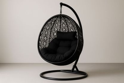 Schwarzer Hängesessel aus Rattan mit Metallgestell und Polyesterkissen