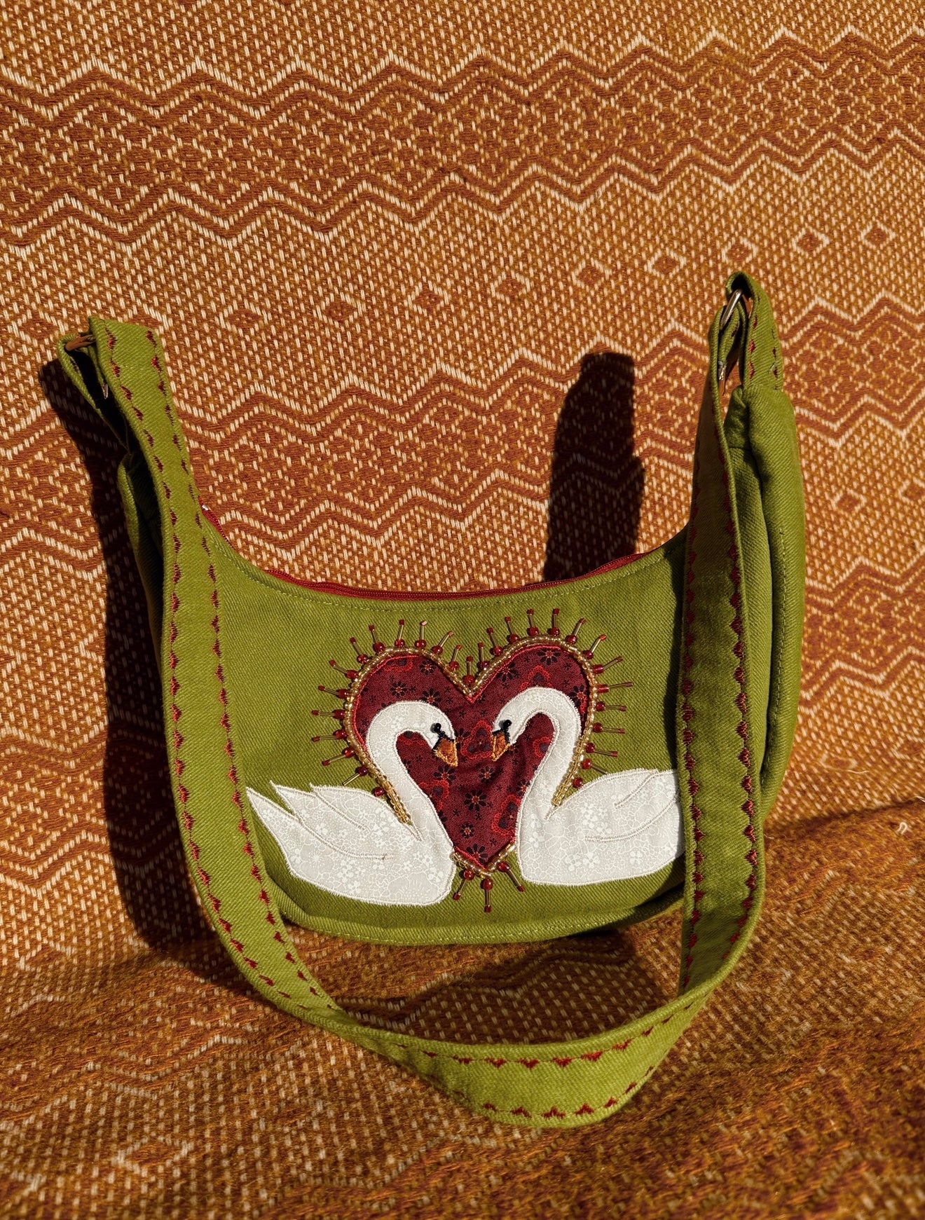 Olive Swan Purse