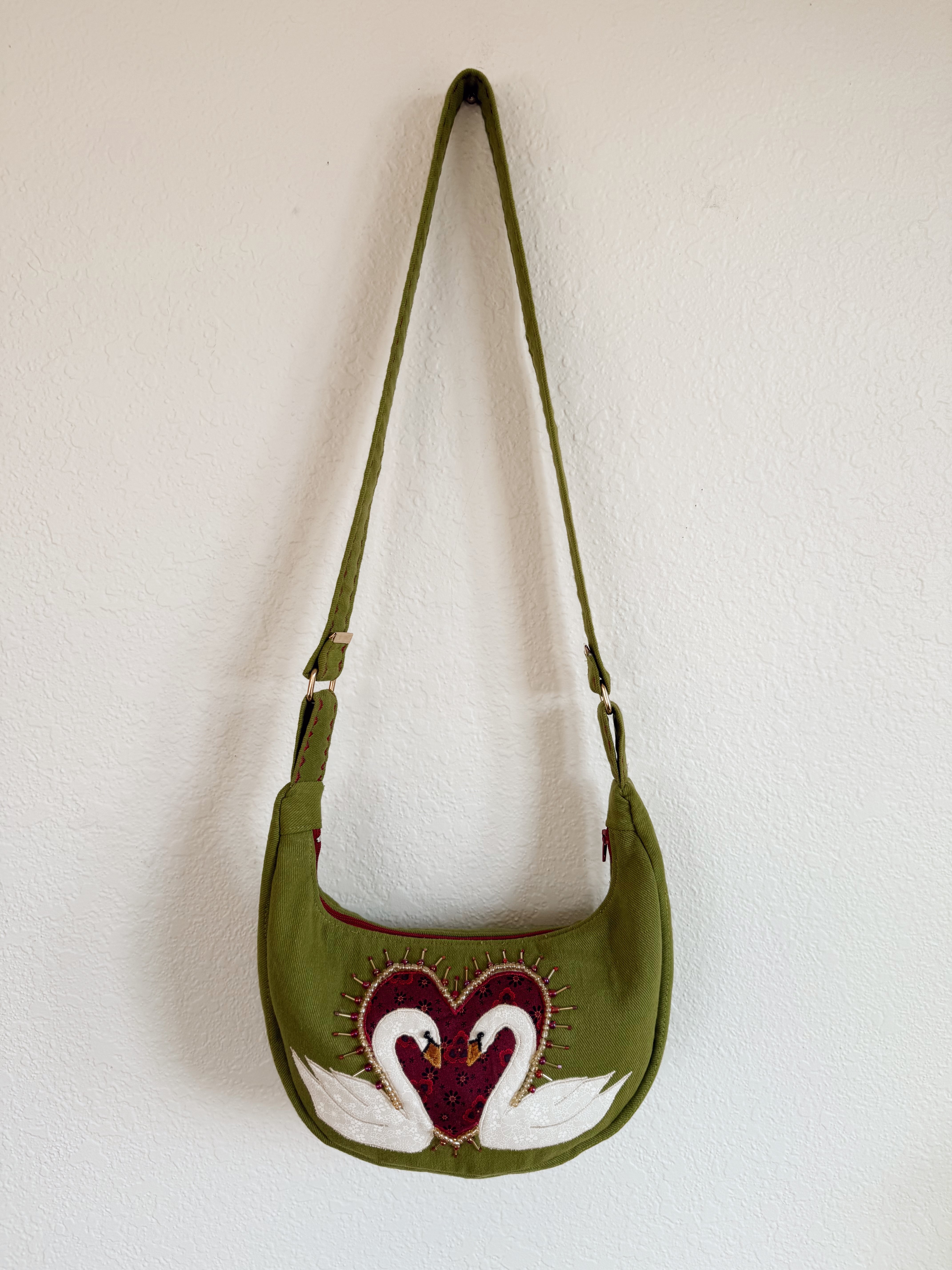 Olive Swan Purse