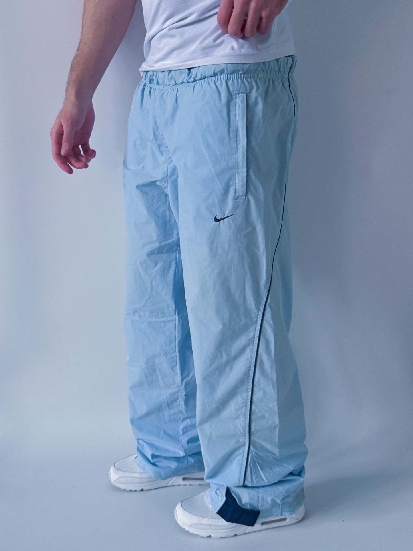 Nike Vintage *BABYBLUE* Trackpants | L