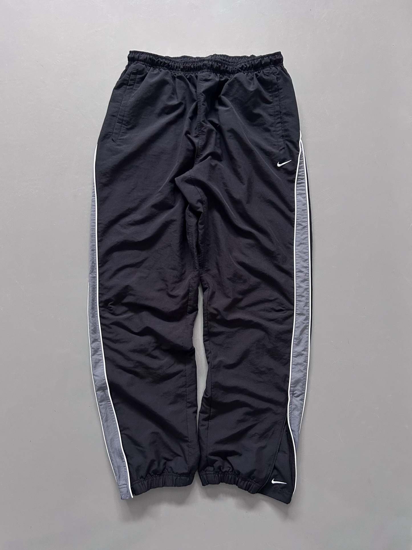 NIKE VINTAGE TRACKPANTS MYSTERY BOX (1 PIECE)