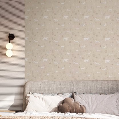 Papier peint à motifs animaux de la forêt blanc cassé
