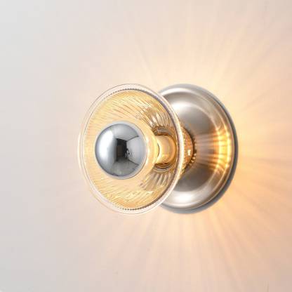 Applique murale dorée, abat-jour en verre, style médiéval