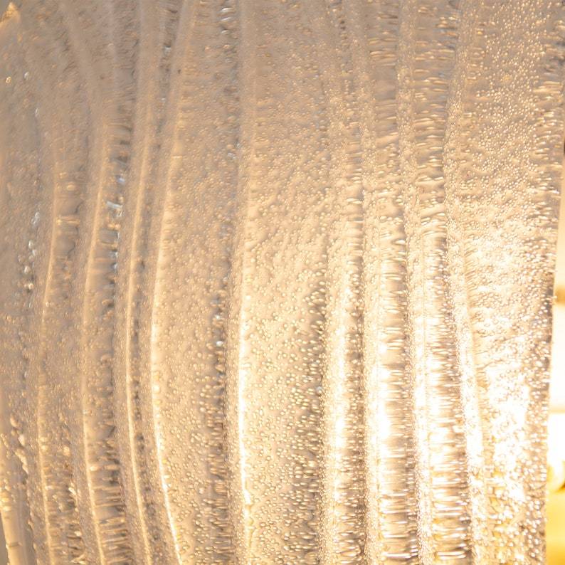 Ensemble de deux appliques murales en verre, en forme de feuille