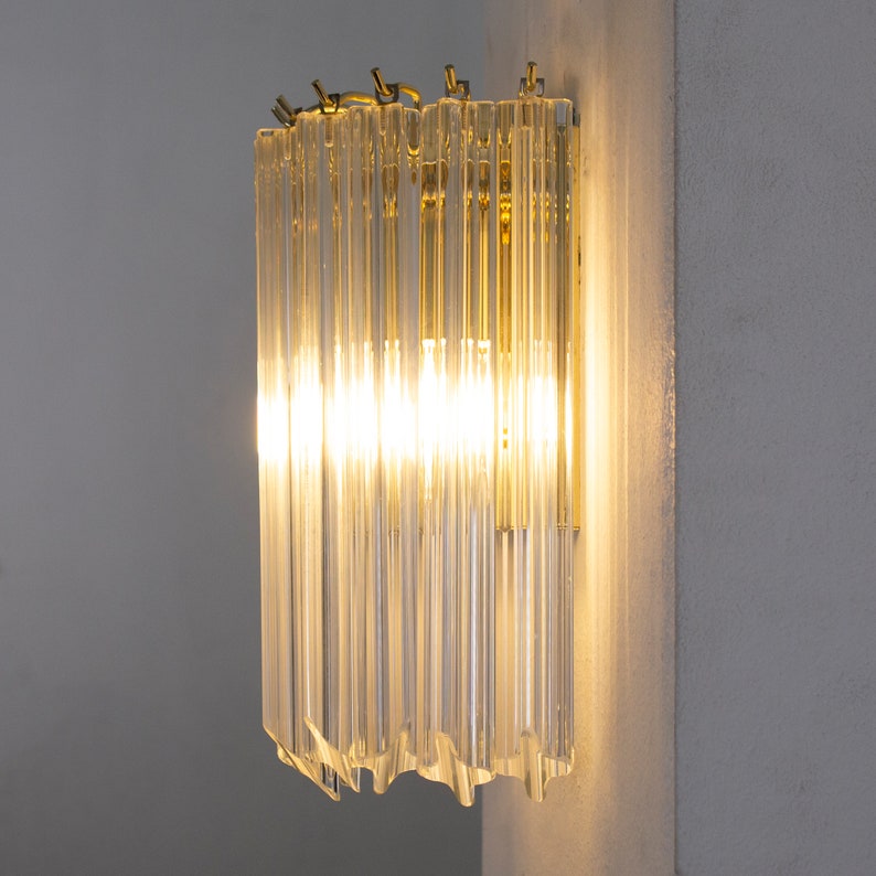 Ensemble de deux appliques murales prismatiques en verre, style rétro