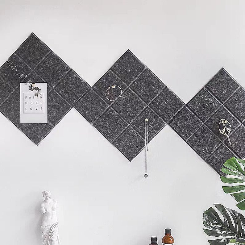 Tableau de messages mural carré feutrine colorée DIY