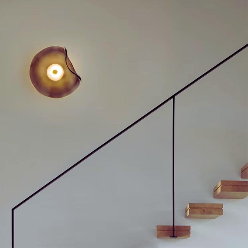 Applique murale luxueuse en verre irrégulier, élégance moderne