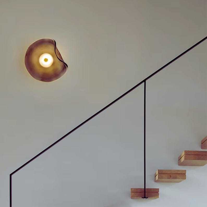 Applique murale luxueuse en verre irrégulier, élégance moderne