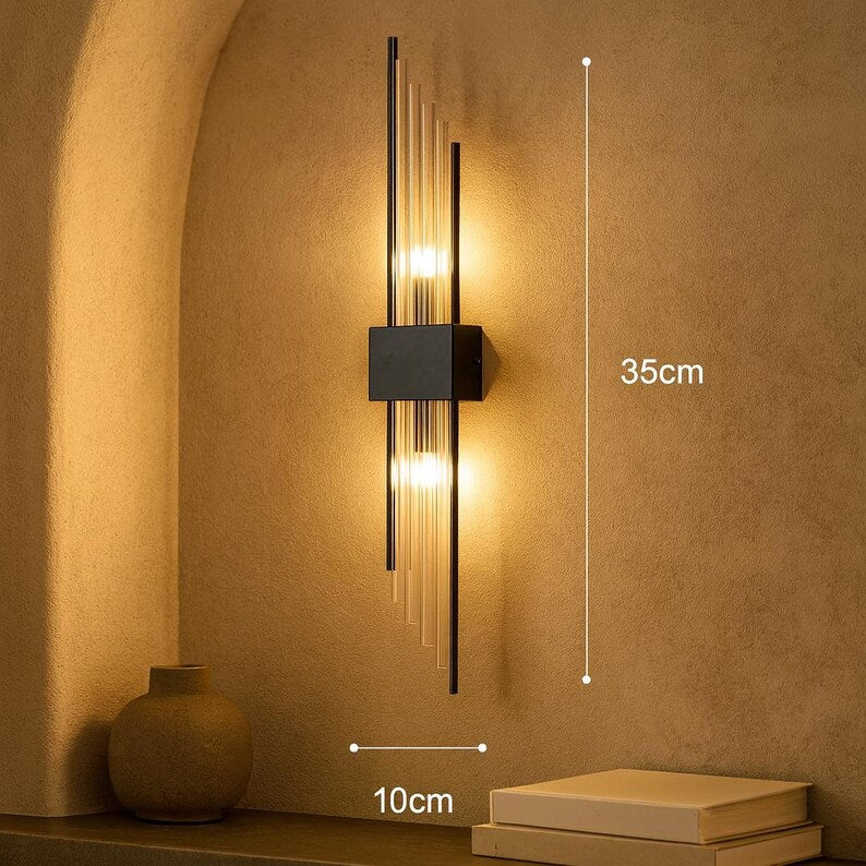 Applique murale LED dorée style Art déco, luminaire vertical moderne