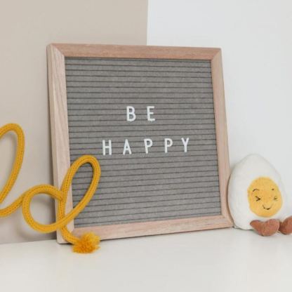 Tableau de messages lettres feutrine vert sauge décoration intérieure