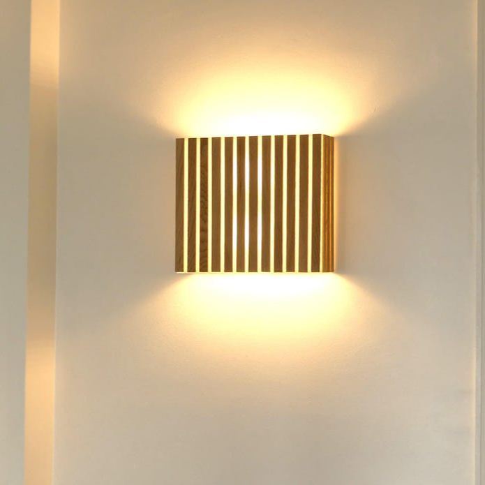 Applique murale en baguette de chêne, style minimaliste élégant
