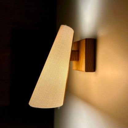 Applique murale en chêne, abat-jour en tissu crème