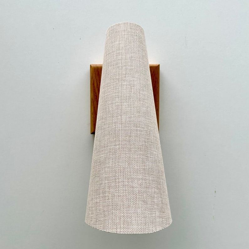 Applique murale en chêne, abat-jour en tissu crème