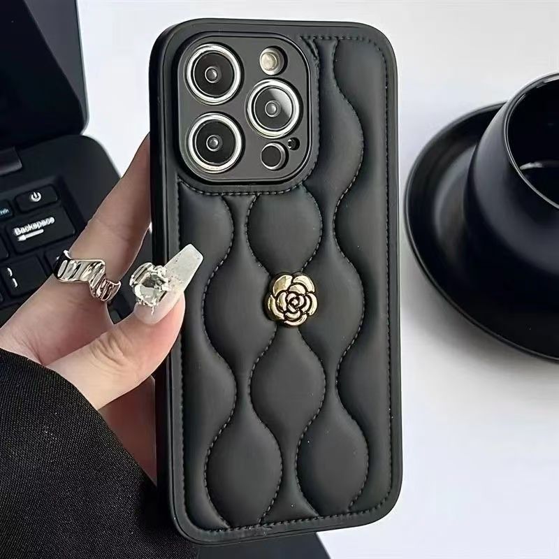 Curved Down Mountain Camellia Phone Case